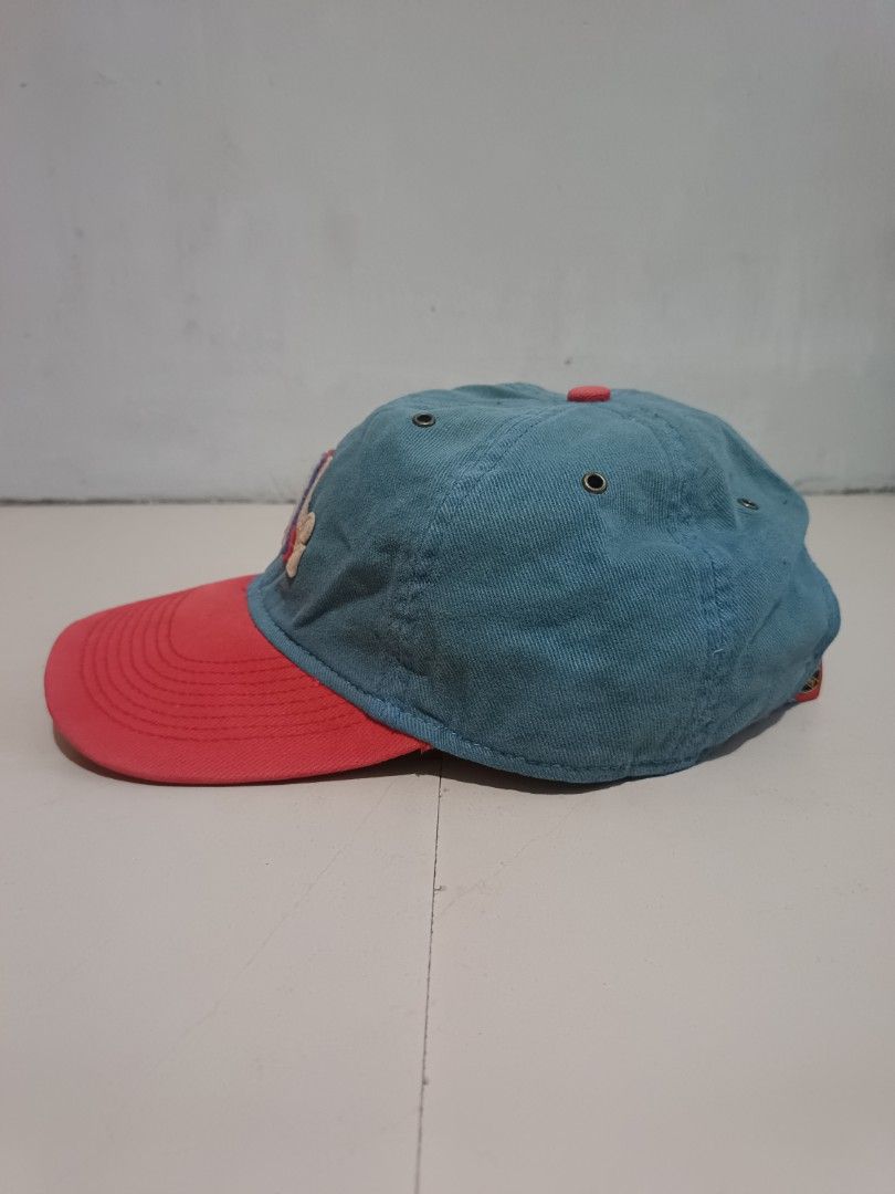 Reebok NHL cap dadhat (Category: Caps & Hats) located in Manila. Submitted by unplnndco. (Listing ID 1464047297, Image 3). Description: Reebok Vintage Hockey NHL Dadhat Condition 8/10 Colorate 8/10 .