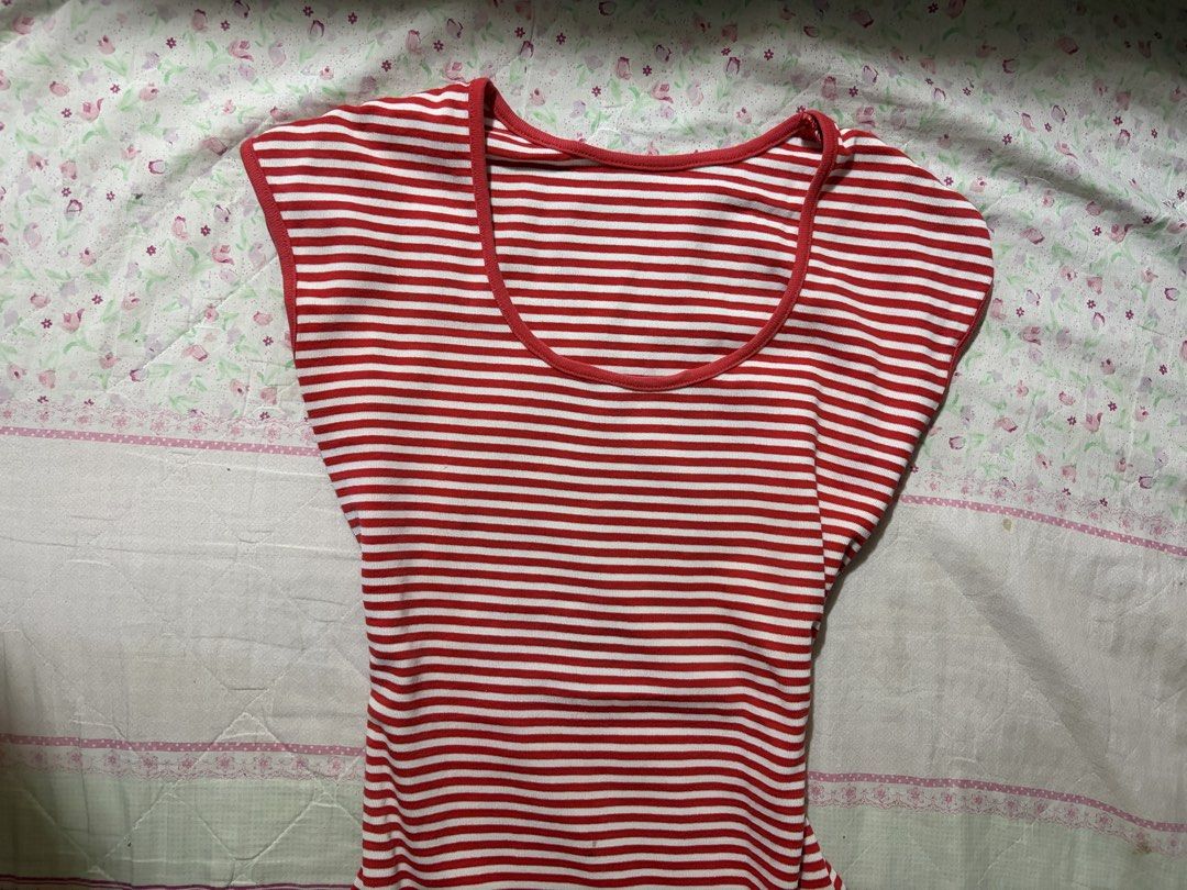 Retro Red Striped Top (Category: Blouses) located in Muntinlupa City. Submitted by herellas0504 (Listing ID 1464085539, Image 2). Description: Retro Red Striped Top Mine: 299 | Lock: 350 ————————————- love the fit, body fit, perfect for flare pants/mini skirts size: xs- med (best fit small-med) no issue, good condition willing to keep!.