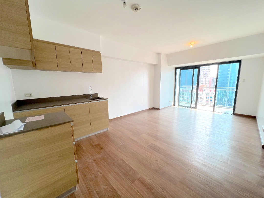 (Category: ) located in . Submitted by forelandrealtynetwork (Listing ID 1464025362, Image 1). Description: .