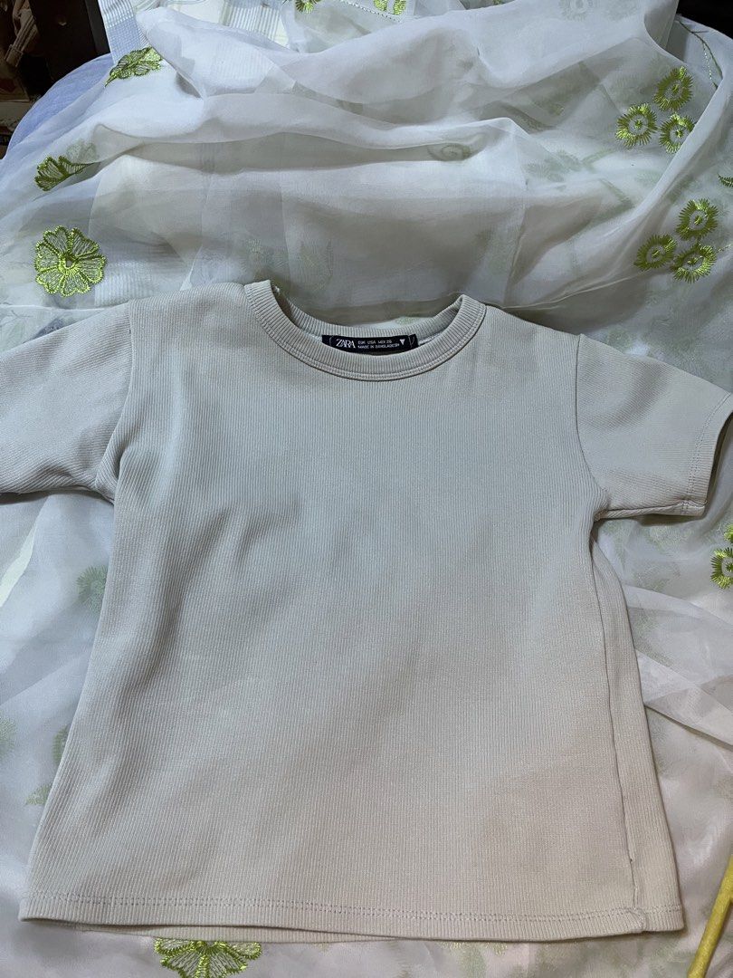 Ribbed Top (Category: Shirts) located in Cavite. Submitted by thaliaprlvd (Listing ID 1464077601, Image 1). Description: .