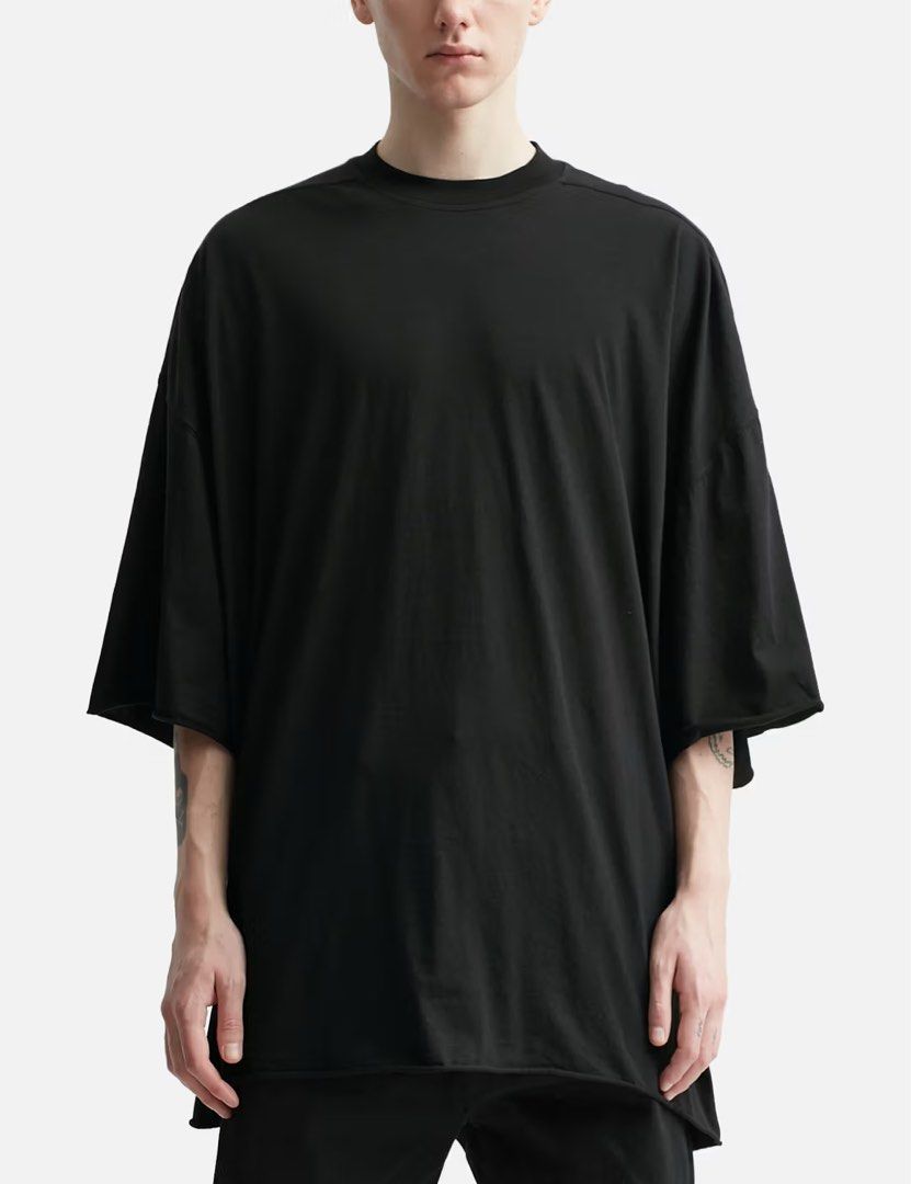 Rick Owens Drkshdw ⚡️Tommy Oversized T-Shirt （分類：T-shirt、恤衫、有領衫）位於 Hong Kong。 由 madmax66 提交（商品編號 1463949216，圖片 8）。簡介： Made in Italy Free size 少著。