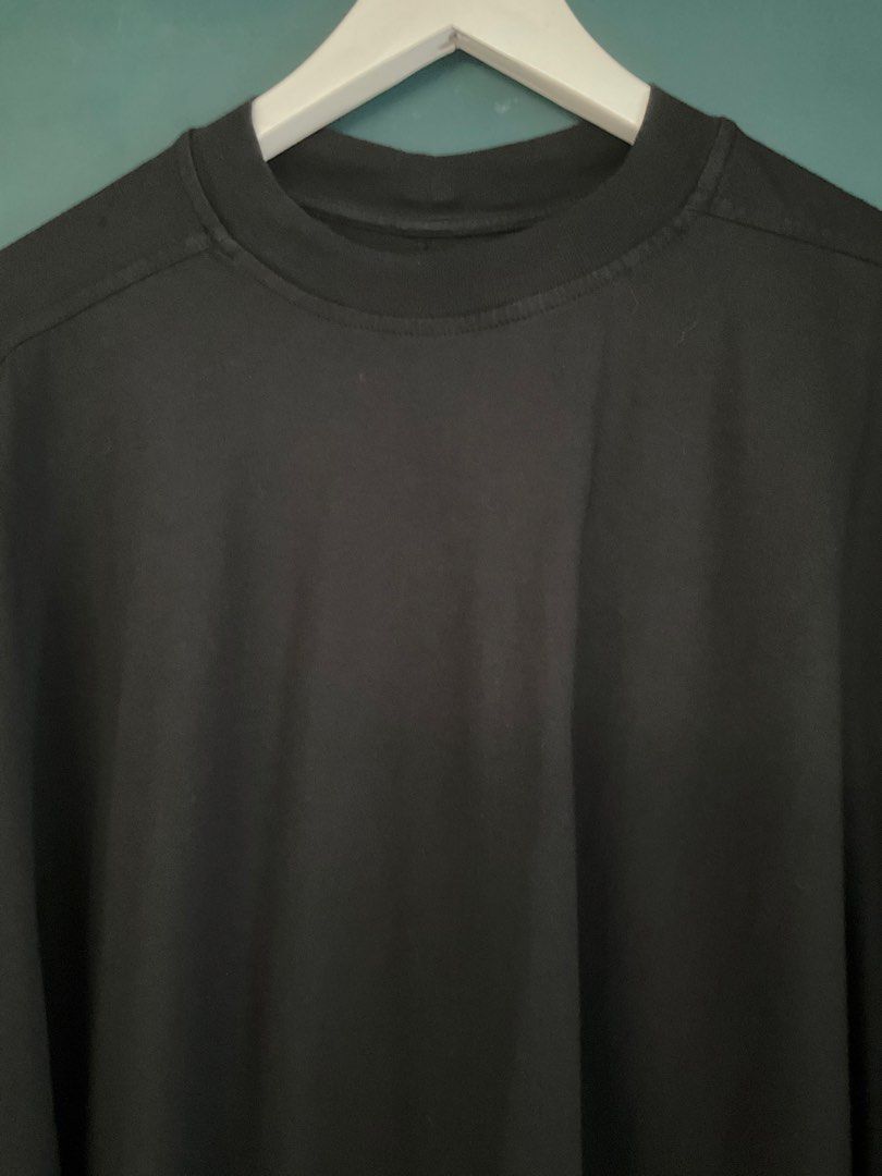 Rick Owens Drkshdw ⚡️Tommy Oversized T-Shirt （分類：T-shirt、恤衫、有領衫）位於 Hong Kong。 由 madmax66 提交（商品編號 1463949216，圖片 3）。簡介： Made in Italy Free size 少著。