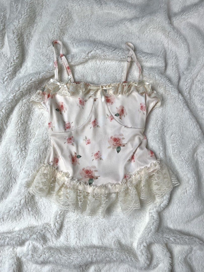 Rose Lace Ruffle Top (Category: Others Tops) located in Polomolok. Submitted by allisthriftsph (Listing ID 1464103730, Image 1). Description: .