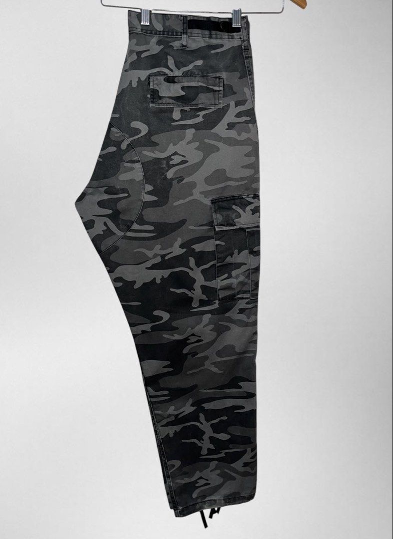 Rothco BDU Camo Cargo Pants (Category: Trousers) located in Manila. Submitted by nycts (Listing ID 1464004010, Image 3). Description: Rothco BDU Camo Cargo Pants Actual Waist Fits — 34 to 36 Length 43 Hem 8.5 — Adjustable Rise 14 Thigh 15 Inseam 31 With signs of use Product color may slightly vary due to photographic lighting‼️ Courier: J&T / Lalamove Mode of payment: Gcash / PayMaya / Gotyme Direct message if interested 📩 .