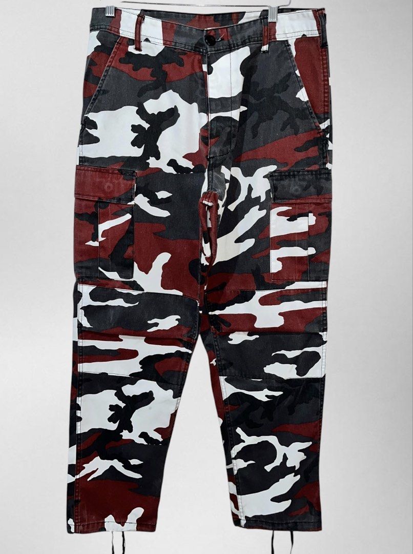 Rothco BDU Red Camo Cargo Pants (Category: Trousers) located in Manila. Submitted by nycts (Listing ID 1464048374, Image 1). Description: Rothco BDU Red Camo Cargo Pants Waist Fits — 29 to 32 Length 42 Hem 8 — Adjustable Rise 13 Thigh 14 Inseam 31 Lightly used Good fades Product color may slightly vary due to photographic lighting‼️ Courier: J&T / Lalamove Mode of payment: Gcash / PayMaya / Gotyme Direct message if interested 📩 .
