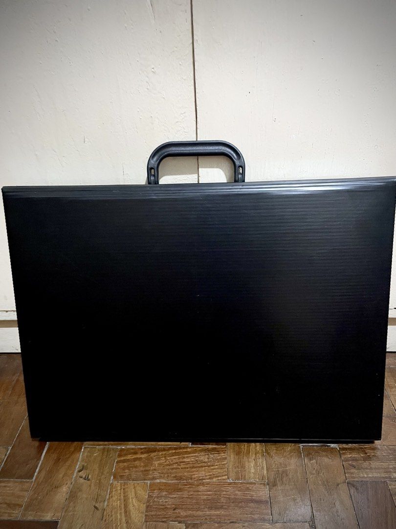 Rotring bag (Category: Art & Prints) located in Pasay City. Submitted by lego_room (Listing ID 1463970681, Image 3). Description: Rotring bag Great for plate storage or tracing paper Used only twice then kept it in cabinet In excellent condition Payment: GCash Send via lalamove, grab express, J&T express .