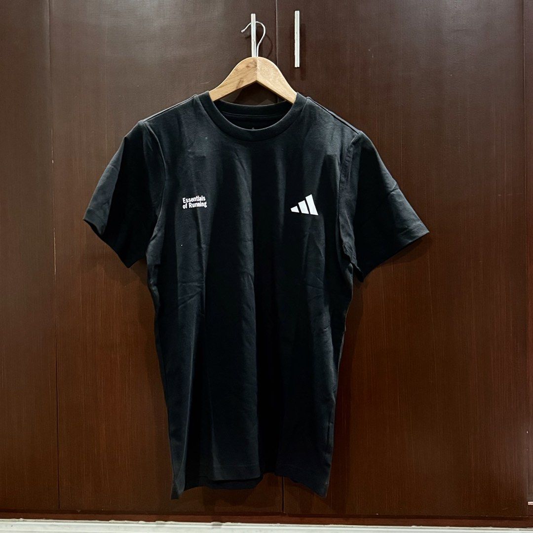 adidas RUN ESSENTIALS GRAPHIC T-SHIRT A/XS (Category: Tshirts & Polo Shirts ) located in Quezon City. Submitted by mdacphtrading (Listing ID 1464084792, Image 1). Description: SRP P1800.