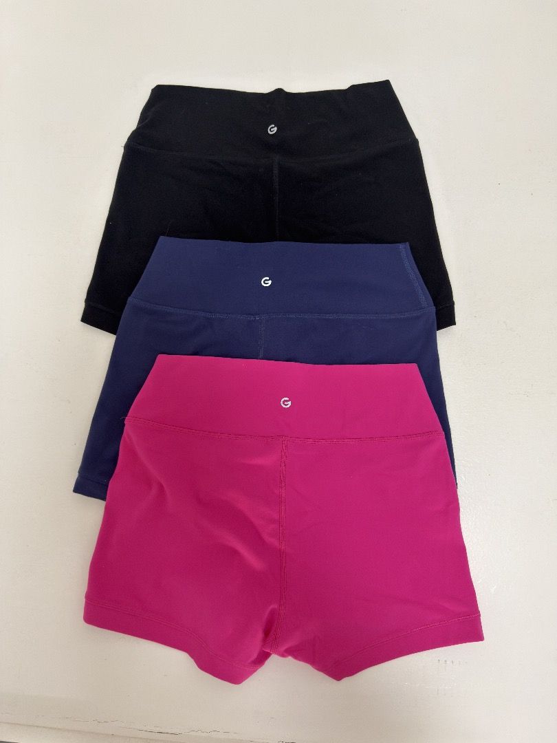 Running shorts (Category: Shorts) located in Noveleta. Submitted by jewelers_ (Listing ID 1463976098, Image 2). Description: - Set of 3 GLOWMODE biker shorts - Colors: Tropical Pink, Dark Blue, Black - Size: Medium (M) - Inseam: 2.5 inches - Fabric: FeatherFit (buttery-soft, stretchy) - Fit: High-waisted - Perfect for workouts and casual wear Selling for ₱1,000 plus 1 free glowmode sports bra (color brown).
