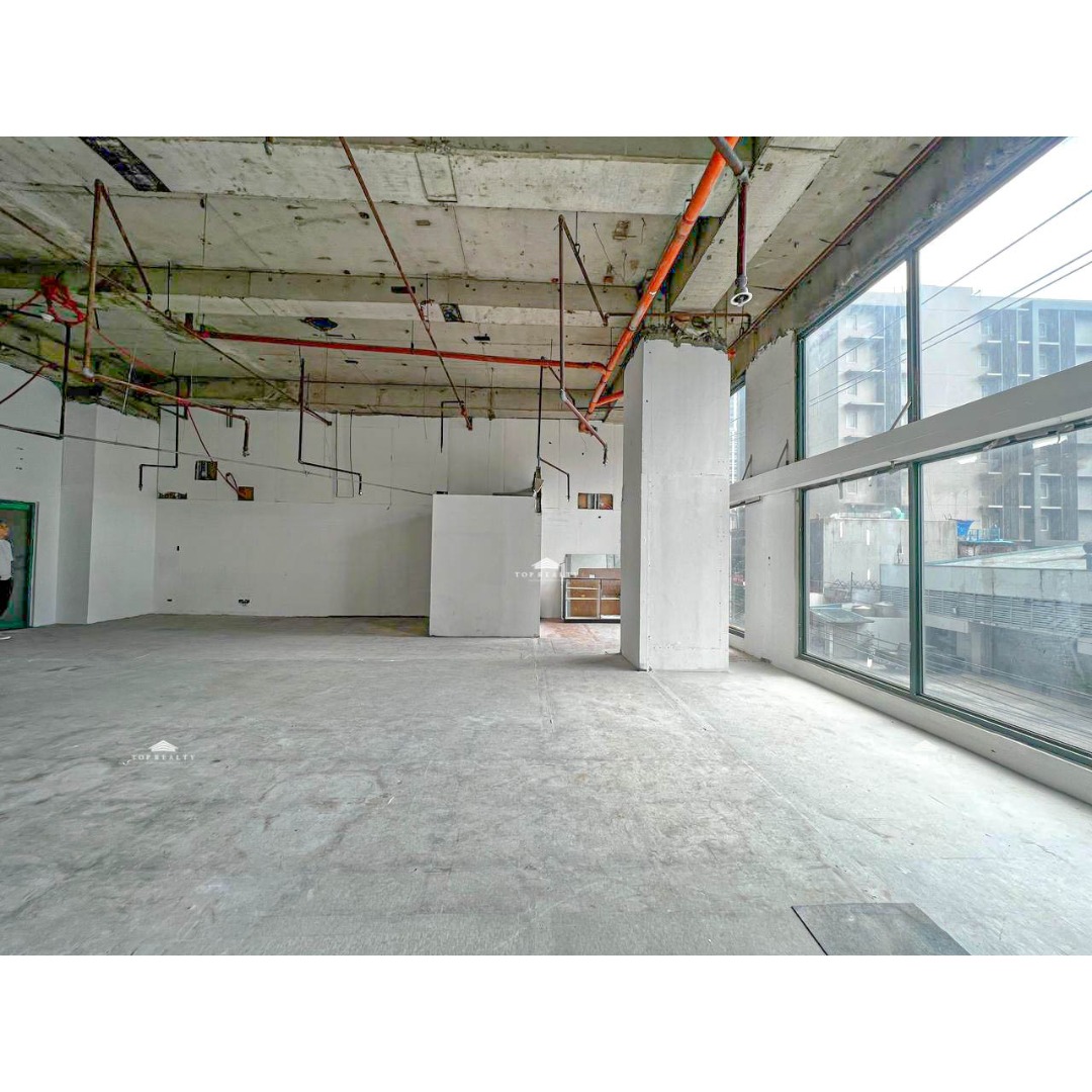 (Category: ) located in . Submitted by legacyrealty (Listing ID 1464109872, Image 1). Description: .