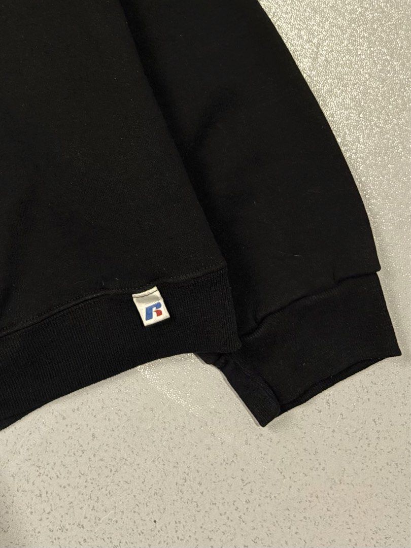 Russell Athletic Black Crewneck Sweatshirt (Category: Coats, Jackets and Outerwear) located in Cainta. Submitted by rizalthriftstuff (Listing ID 1464074520, Image 3). Description: - Classic black Russell Athletic sweatshirt - Crewneck style with ribbed cuffs and hem - Iconic Russell 'R' logo on the sleeve - Made with 'DRY-POWER' technology - Comfortable and durable, perfect for layering Russel Athletic Black Crewneck Fave 🔥🔥🔥 Dimes Size: 2XL W