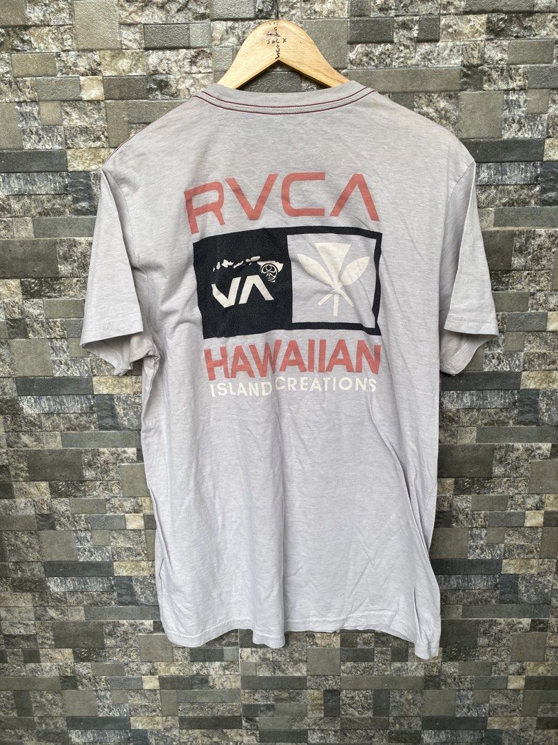 Rvca Hawaii Tee (Category: Tshirts & Polo Shirts ) located in Santa Rosa. Submitted by thriftandwrap.2020 (Listing ID 1464119718, Image 2). Description: •𝑺𝒊𝒛𝒆:Large-Xlarge •𝑪𝒐𝒏𝒅𝒊𝒕𝒊𝒐𝒏:Excellent •𝑪𝒐𝒍𝒐𝒓 𝒓𝒂𝒕𝒆:9/10 𝗠𝗶𝗻𝗲 350.