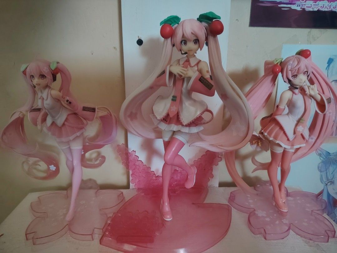sakura miku figures (Category: Figurines & Statues) located in Pasig City. Submitted by ren.sera (Listing ID 1464049990, Image 1). Description: prio take set for 9.5k ea fig averages to about 680 pm for individual prices .