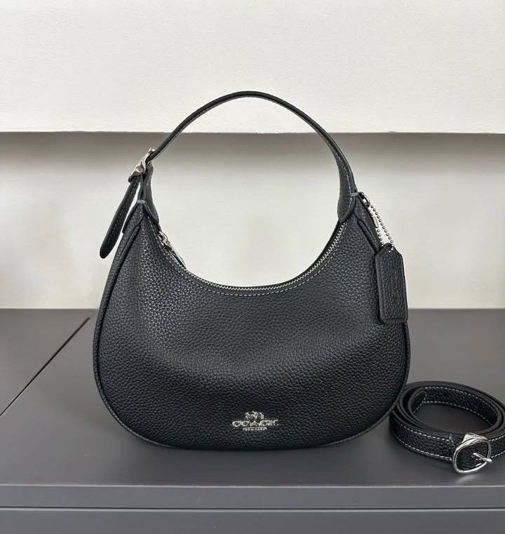 SALE!! COACH EMILY SHOULDER BAG (Category: Cross-body Bags) located in Pasig City. Submitted by titalana2011991 (Listing ID 1463984708, Image 1). Description: BRANDNEW WITH INCLUSIONS NO MEET UP PAY AS U ORDER.