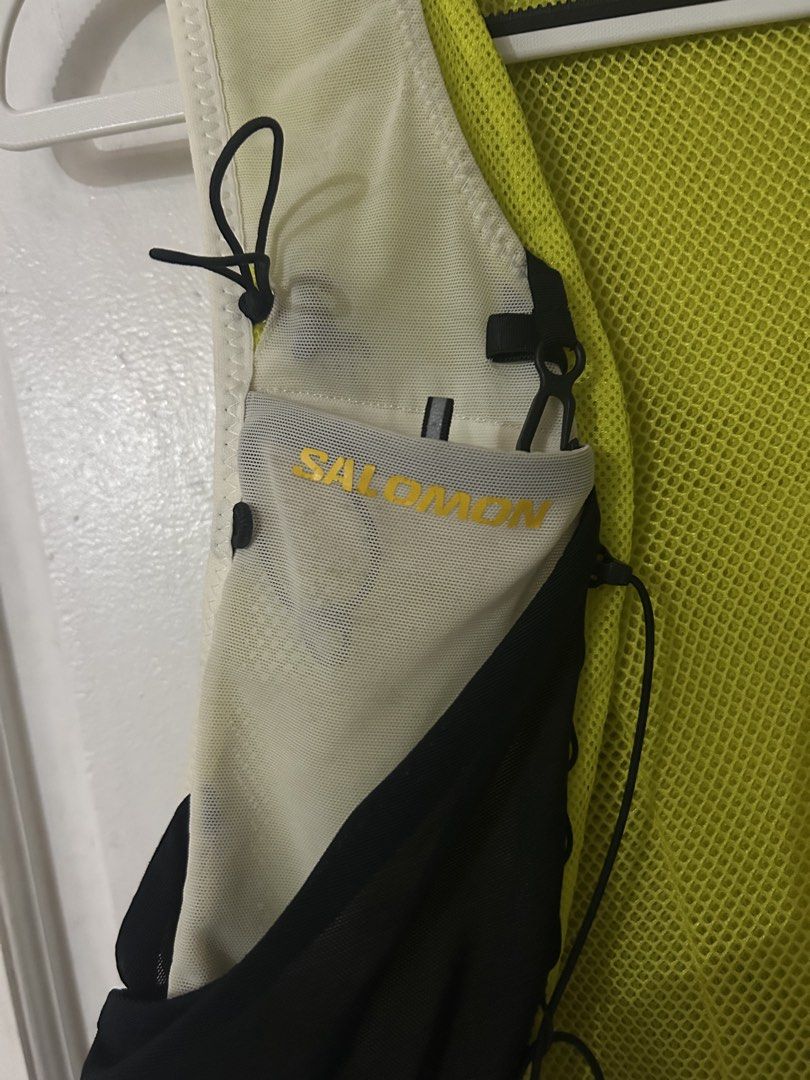 Salomon vest (Category: Activewear) located in Baguio. Submitted by alexistamira (Listing ID 1464060722, Image 3). Description: Medium to large For me parang medium po Dm me for details po just ask Can do via jnt or lbc for delivery or meet up can do to .
