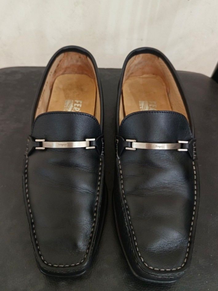 SALVATORE FERRAGAMO size 40eu (Category: Dress Shoes) located in Bayawan. Submitted by joan_lopez14 (Listing ID 1463948581, Image 2). Description: ✅ Authentic pair ✅ Excellent condition ✅ size 6½EE or 40EU ✅ FREE SHIPPING NATIONWIDE.