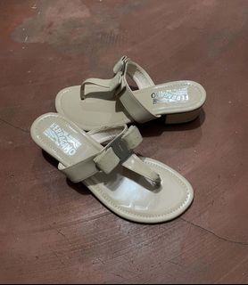(Category: ) located in . Submitted by abkicks_apparel (Listing ID 1464118666, Image 1). Description: .