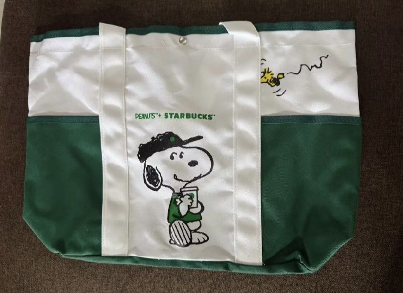 SB Starbucks X Peanuts Tote Bag (Category: Tote Bags) located in Bocaue. Submitted by gaille29 (Listing ID 1463992051, Image 1). Description: .