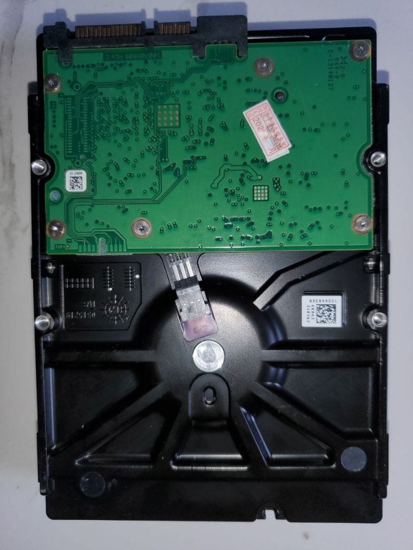Seagate ST2000NM0033-9ZM175 2TB SAS Hard Drive (Category: Hard Disks & Thumbdrives) located in Caloocan City. Submitted by 84410026941 (Listing ID 1463990973, Image 2). Description: - Seagate 2TB SATA Hard Drive - Model: ST2000NM0033-9ZM175 - Speed: 7200 RPM - Usage: Only 2889 Power-On Hours - Health Status: Excellent (SMART attributes good) - Current Temperature: 44°C - Ready for immediate use in your system!.