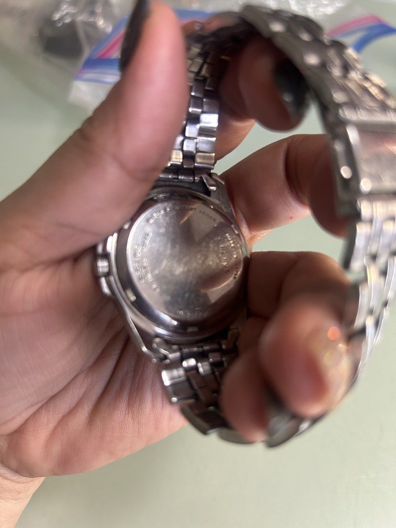 Seiko Kinetic Watch (Category: Men's Watches) located in Cavite. Submitted by mamamia73 (Listing ID 1464036801, Image 3). Description: - Seiko Kinetic watch - Champagne dial - Stainless steel band - Shows some signs of wear on case and bracelet - Watch is functional - Selling as is working replaced strap.