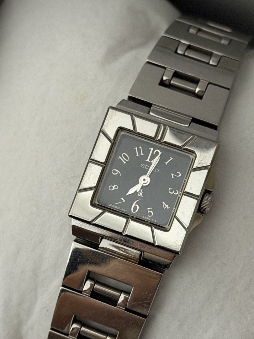 Seiko Lukia (Category: Women's Watches) located in Bacolor. Submitted by ieshaaa.1 (Listing ID 1464039491, Image 2). Description: .
