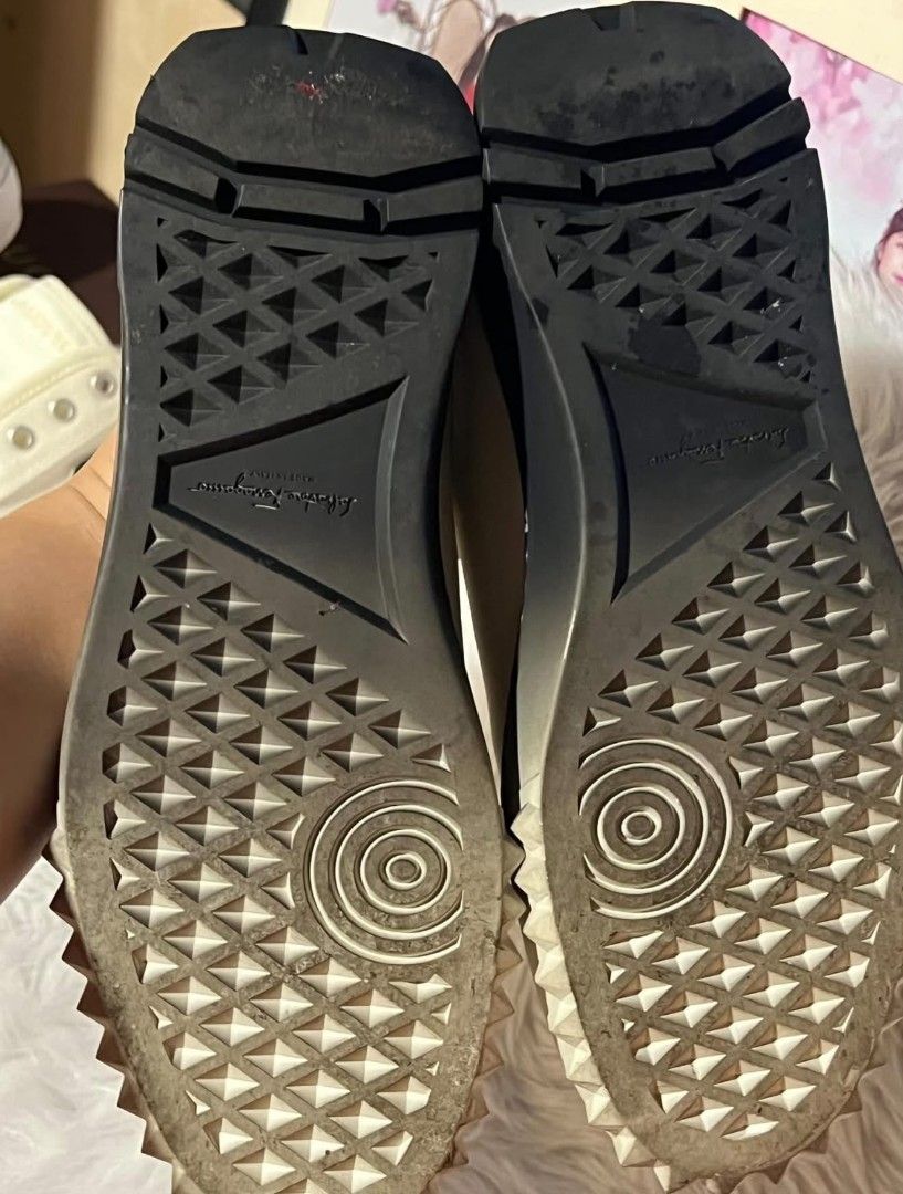 Shoes (Category: Shoe inserts) located in Manila. Submitted by rubymielbona (Listing ID 1464020913, Image 3). Description: - Brand: Salvatore Ferragamo - Color: White - Size: 37 - Features: Iconic double Gancini logo, classic lace-up design, durable sole Salvatore ferragamo Size 37 Seldom used 3600.