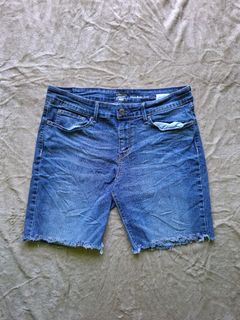 (Category: ) located in . Submitted by made.by (Listing ID 1464063695, Image 1). Description: .