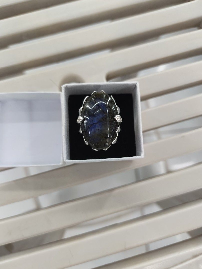 Silver 925 Labradorite Ring with Intricate Setting (Category: Rings) located in Naga. Submitted by esteemed_shop (Listing ID 1463998883, Image 2). Description: - China Origin - Oval cut labradorite stone - Beautiful blue and green flashes - Sterling silver band with detailed floral design - Band is hallmarked - Comes in a small gift box - Perfect statement ring - Check Video in Love Verdejo fb.