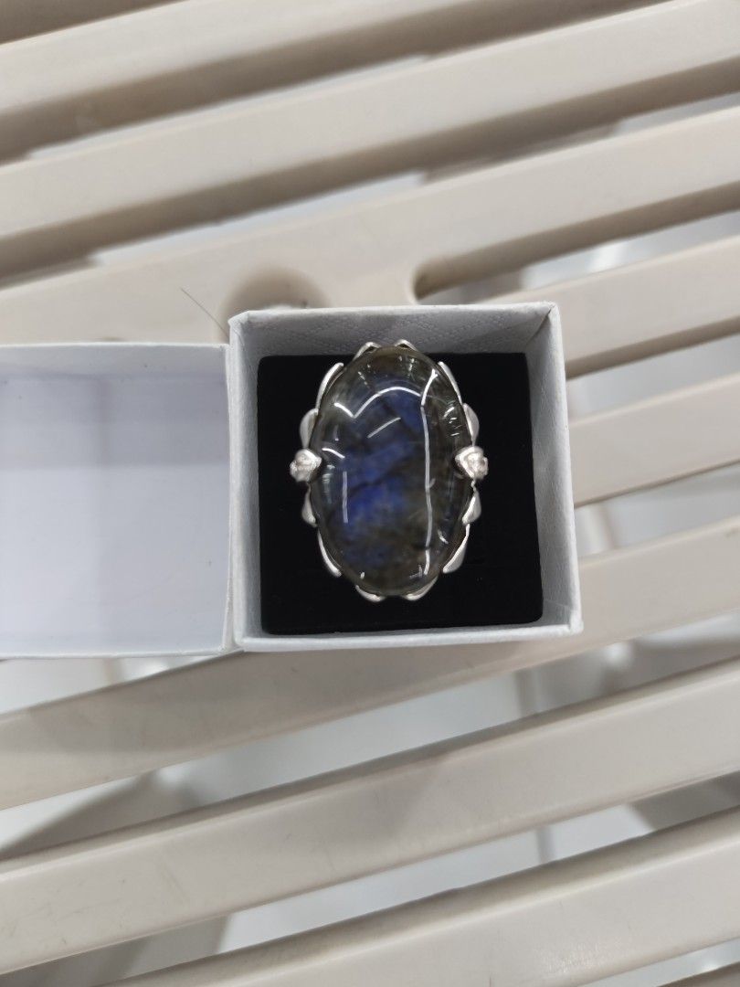 Silver 925 Labradorite Ring with Intricate Setting (Category: Rings) located in Naga. Submitted by esteemed_shop (Listing ID 1463998883, Image 1). Description: - China Origin - Oval cut labradorite stone - Beautiful blue and green flashes - Sterling silver band with detailed floral design - Band is hallmarked - Comes in a small gift box - Perfect statement ring - Check Video in Love Verdejo fb.