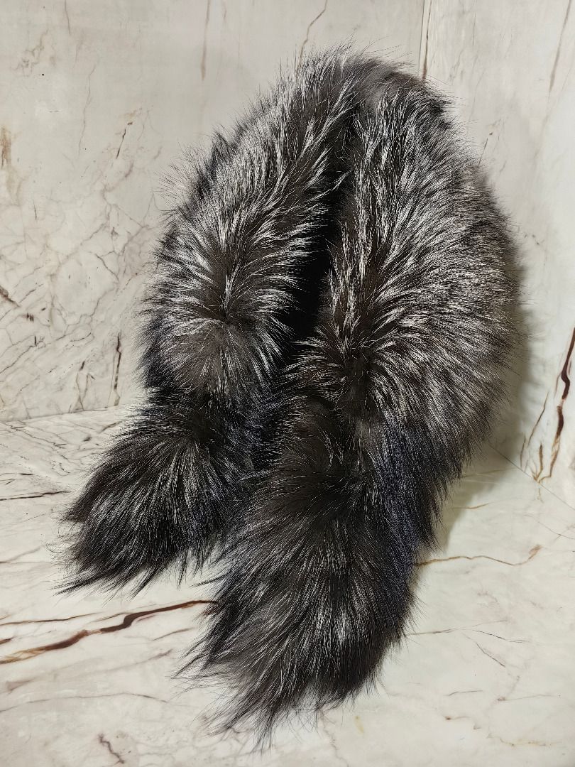 Silver Fox Fur Scarf (Category: Scarves) located in Tarlac. Submitted by jeremiah.curator.2026 (Listing ID 1464057615, Image 1). Description: -Beautiful silver fox fur scarf - Very soft and fluffy texture - Ideal for staying warm or as a chic fashion accessory - Features unique, natural coloring - Ready to find a new home.