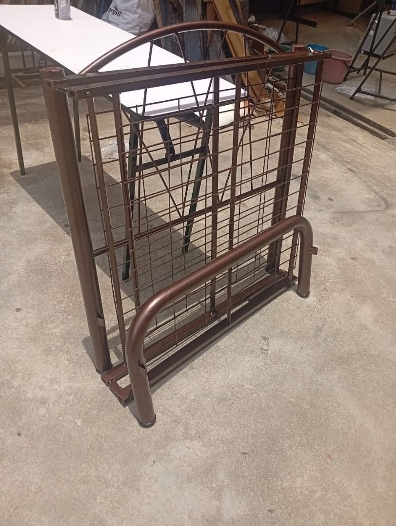 Single Bed (Category: Bed Frames & Mattresses) located in Petaling Jaya. Submitted by nm016648427690 (Listing ID 1464058960, Image 2). Description: Single Bed RM-150 Code :SB-017 Stock Available : 1 Condition : Goods ** (ABOVE PRICE DOES NOT INCLUDE DELIVERY & INSTALLATION) ** We are specialist in BUY or SELL New/Used Home Furniture or Office Equipment [ Perabot Kita Furniture ] Address: L1-03 times 89 Jalan 8A/133, Taman Sri Sentosa, 58000,kuala