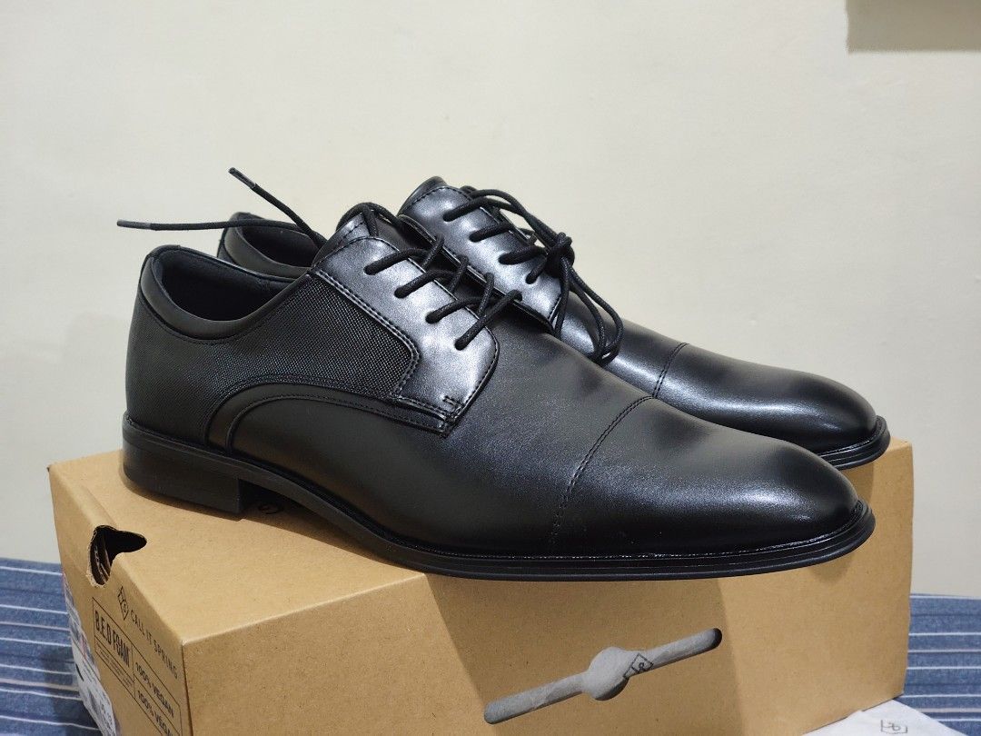 Size 13 shoes (Category: Dress Shoes) located in Valenzuela. Submitted by nl.ndy (Listing ID 1463951145, Image 1). Description: size 13 dress shoes brand new with box 2500 only pickup @ valenzuela city.