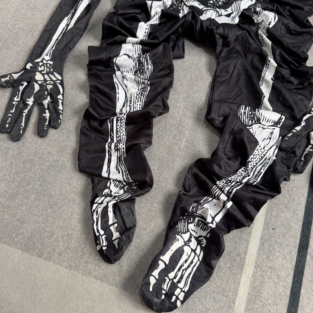 skeleton halloween costume (Category: Occasions & Party Supplies) located in Baguio. Submitted by mapa_laku (Listing ID 1464104194, Image 2). Description: .