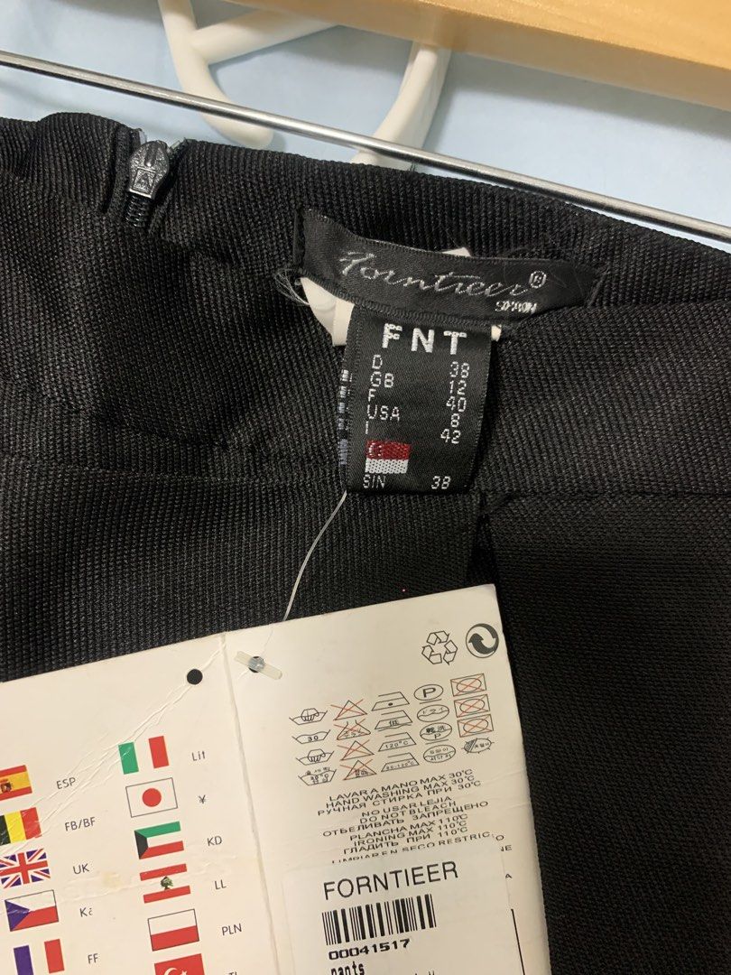 Skort (Category: Skirts) located in Singapore. Submitted by _cyril24 (Listing ID 1464070543, Image 3). Description: .