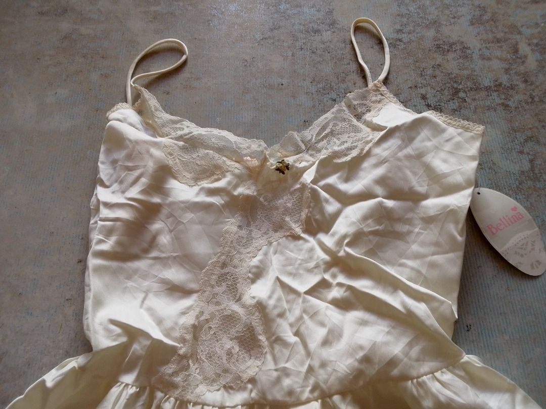 Sleepwear Romper US BNEWTAG (Category: Undergarments & Loungewear) located in Los Banos. Submitted by mania-62906 (Listing ID 1463948419, Image 2). Description: BNewtag US Medium Beige.
