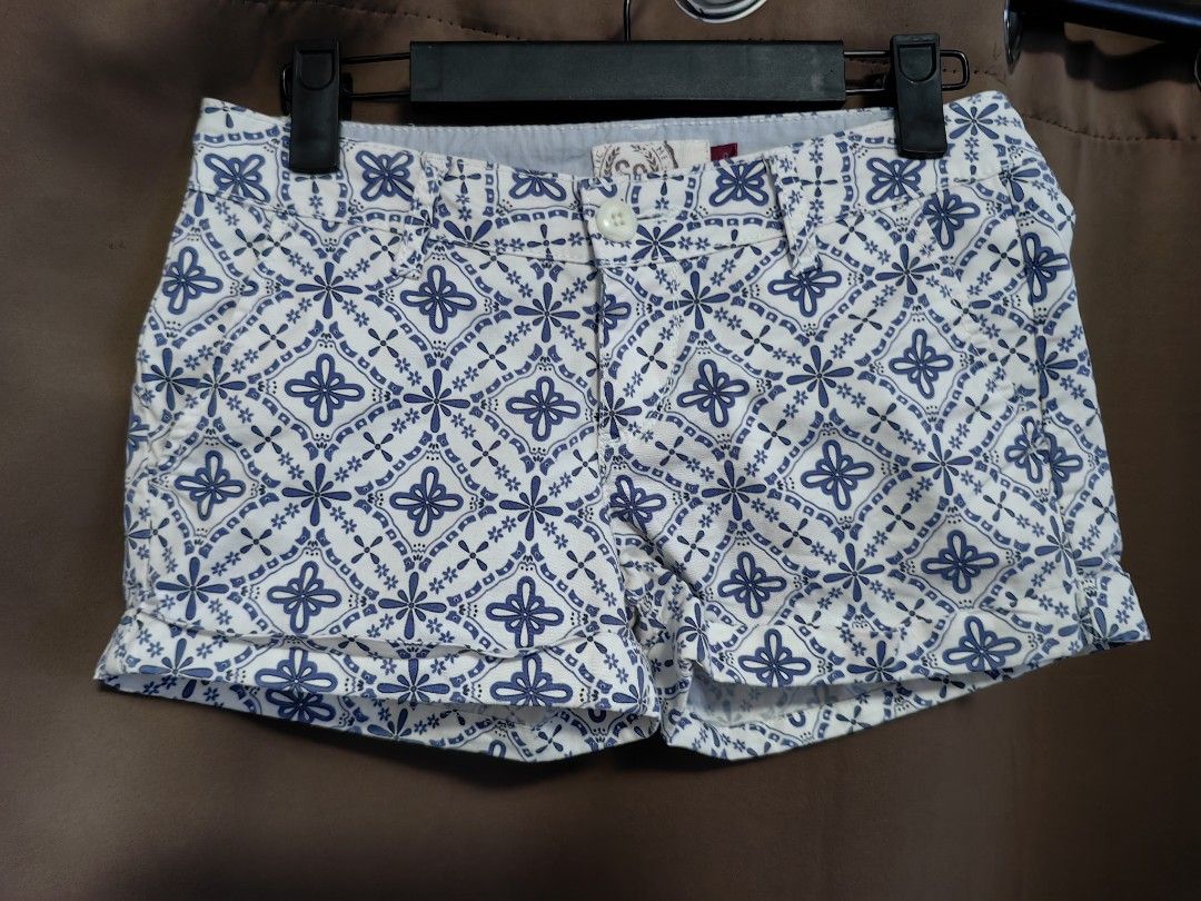 SO Printed Short Hipster (Category: Shorts) located in Malolos. Submitted by aemcloset (Listing ID 1464089892, Image 1). Description: Size 26 medida Length 9 Rise 9 Semi stretch denim.