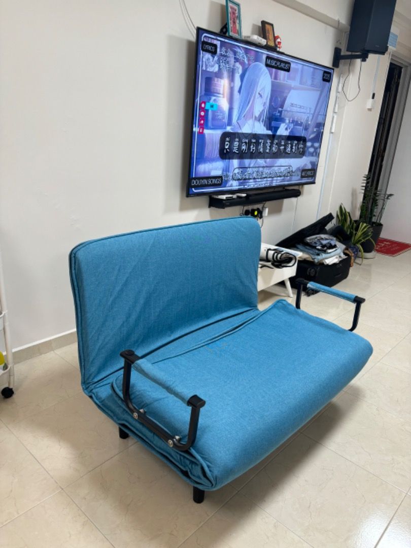 sofa bed (Category: Bed Frames & Mattresses) located in Singapore. Submitted by rarecloud.d2a51d (Listing ID 1464024337, Image 3). Description: .