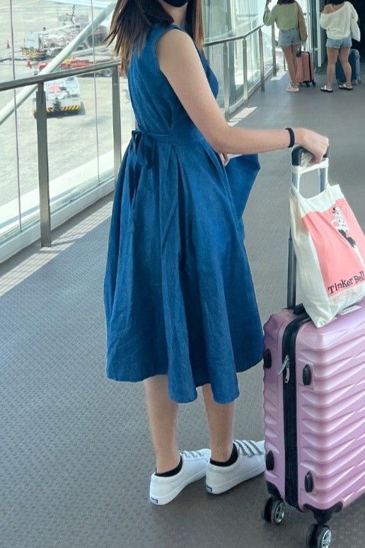 SOFT DENIM DRESS (Category: Dresses) located in Marilao. Submitted by 90schicc (Listing ID 1464012633, Image 3). Description: Small to Medium. Square neck..