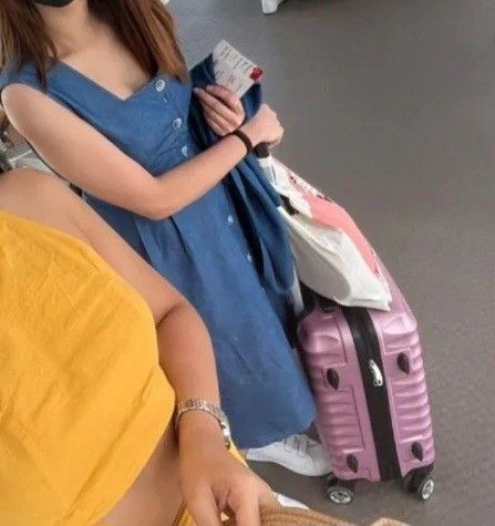 SOFT DENIM DRESS (Category: Dresses) located in Marilao. Submitted by 90schicc (Listing ID 1464012633, Image 1). Description: Small to Medium. Square neck..
