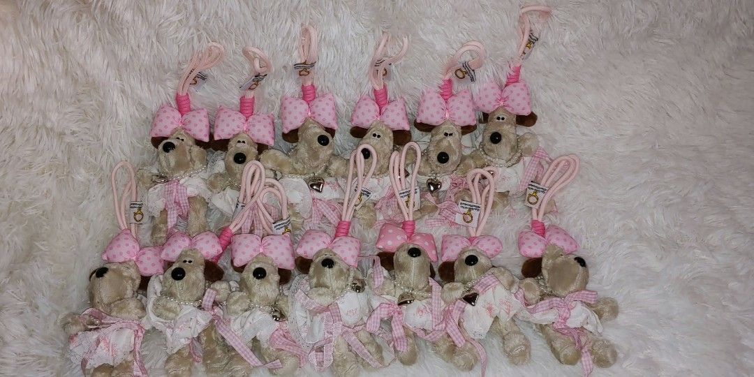 SOFT TOY KEYCHAINS (Category: Plushies & Soft Toys) located in Manila. Submitted by 3happyboys (Listing ID 1464052049, Image 2). Description: Approximately 6 inches 3 colors available ideal for giveaways.