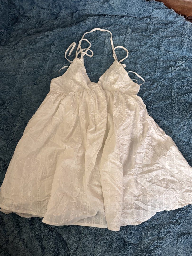 Soleia Tie Backless dress (Category: Dresses) located in Nueva Valencia. Submitted by lululeimon (Listing ID 1464026312, Image 3). Description: Length- 33 Bust 32.5 Waist 24-25 Straps length 28.7.