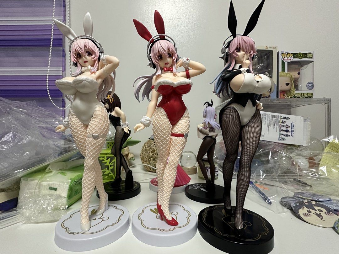 Super Sonico Bunny Girl Figures (Category: Figurines & Statues) located in Manila. Submitted by silentfire.54ea36 (Listing ID 1464104028, Image 1). Description: Red has a box.