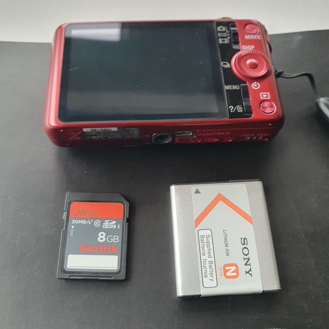 SONY CYBERSHOT (Category: Other Gadgets) located in Manila. Submitted by silverwind_c91687 (Listing ID 1464012458, Image 2). Description: Selling my pre-loved Sony Cyber-shot DSC-WX80 in almost brand new condition. Strictly NO SCRATCHES, very smooth, and 100% working layout. Perfect for those looking for that distinct Y2K vintage aesthetic and film-like vibe in their photos! Price is ₱5,000 only KEY SPECIFICATIONS: • Sensor: 16.2 Megapixel Exmor 