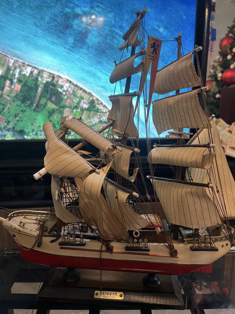 SPAIN GALLEON 1:3000 (Category: Other Home Decor) located in Valenzuela. Submitted by 3ssiastansachajapansurplus (Listing ID 1464075646, Image 2). Description: Vintage galleon Complete parts Fresh from Japan.
