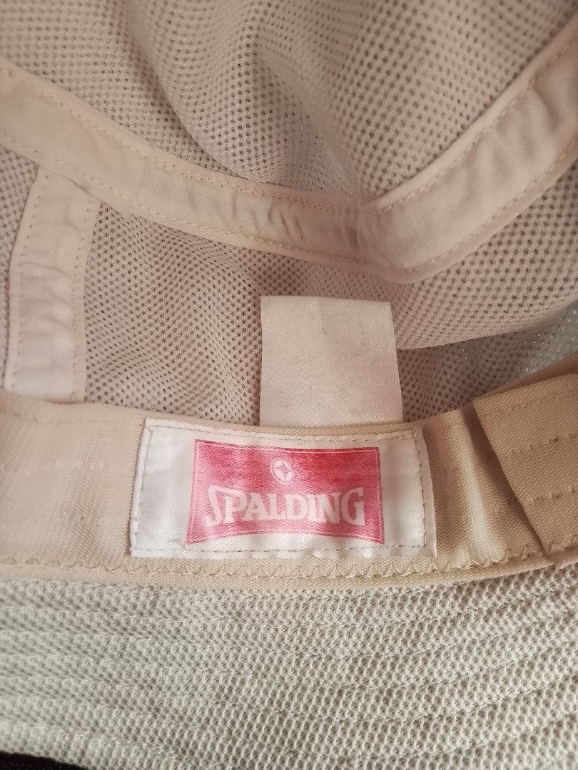 SPALDING •vintage bucket hat (Category: Caps & Hats) located in Batangas. Submitted by 68.thrifts (Listing ID 1463992398, Image 2). Description: -good condi -small to medium.