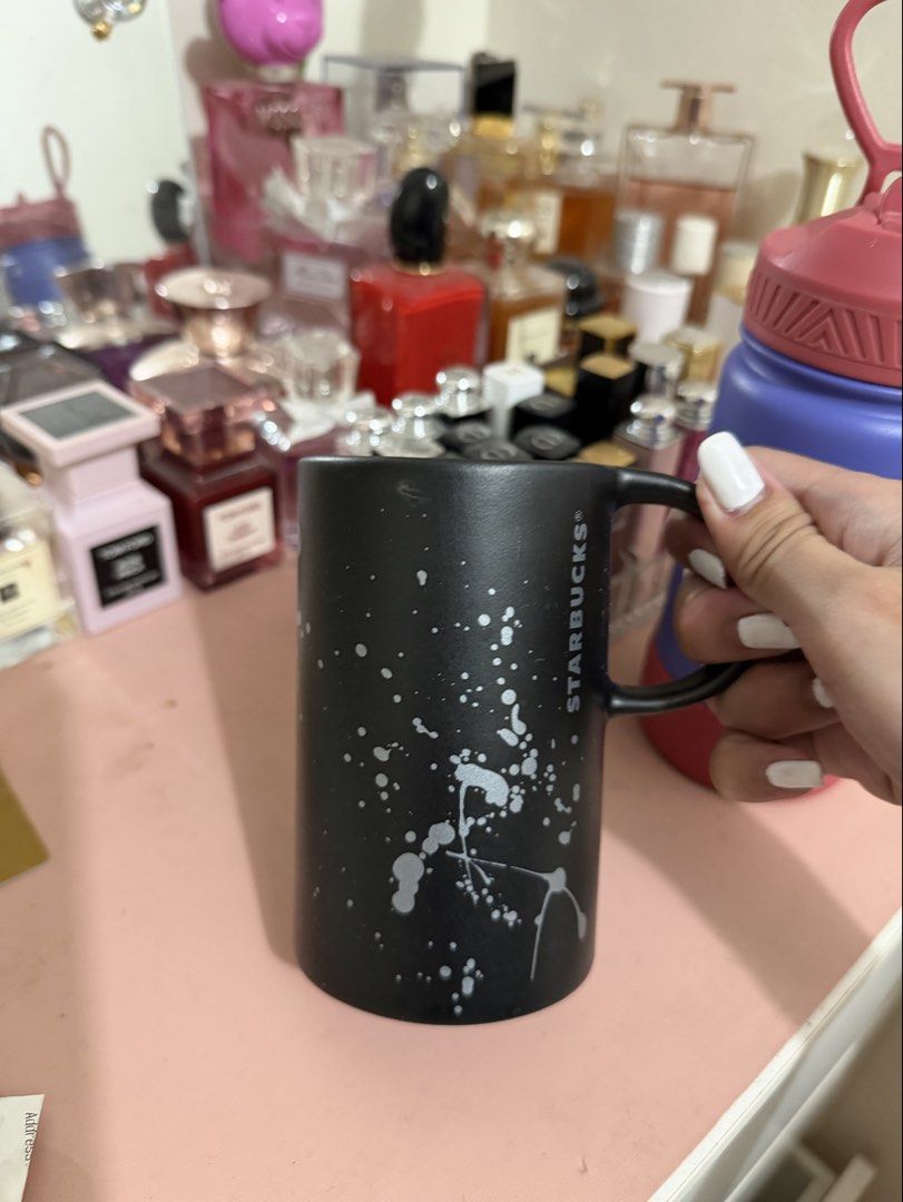 Starbucks Mug (Category: Coffee & Tea Tableware) located in Las Pinas. Submitted by gmonteros (Listing ID 1464088192, Image 1). Description: .