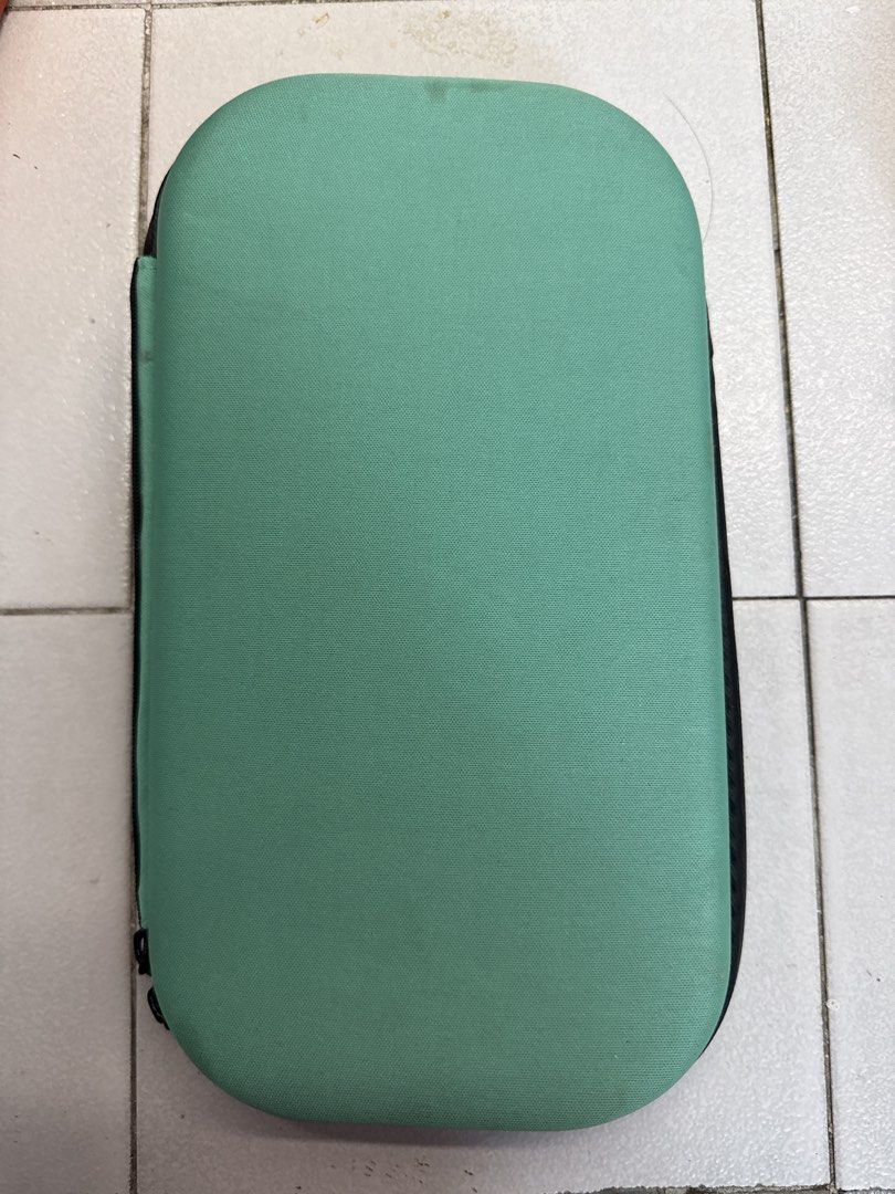 Stethoscope Storage Hardcase (Category: Accessory Holder, Box & Organizers) located in Mandaluyong City. Submitted by nftp24 (Listing ID 1464094566, Image 1). Description: - Padded teal storage case - Zipper closure .