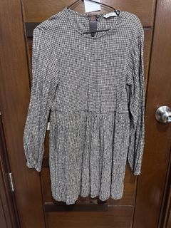 (Category: ) located in . Submitted by clothescarousel (Listing ID 1464049558, Image 1). Description: .