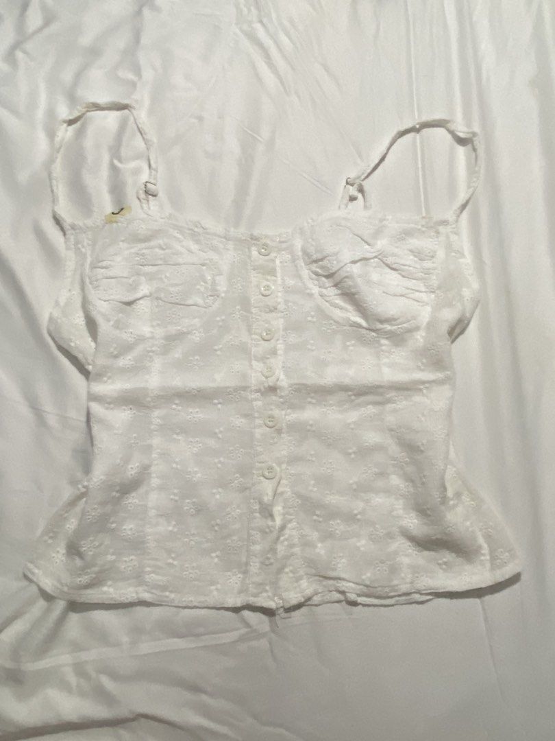 Strappy Buttons Top (Category: Sleeveless) located in Pasig City. Submitted by aeclosetco (Listing ID 1464043819, Image 1). Description: Location: Santolan Pasig City Mode of Payment - Gcash Notes: - Shipping fee is to be shouldered by the customer. Rules: - No Downpayment = No Reservation - Payment First - No COD - No cancellation once the order is confirmed - All Bogus/Joyjoy miner will be posted .