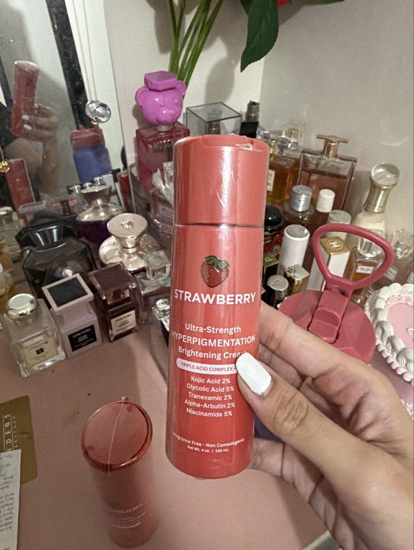 Strawberry Ultra Strength Hyperpigmentation (Category: Face Care) located in Las Pinas. Submitted by gmonteros (Listing ID 1464086773, Image 2). Description: Amazon UK.