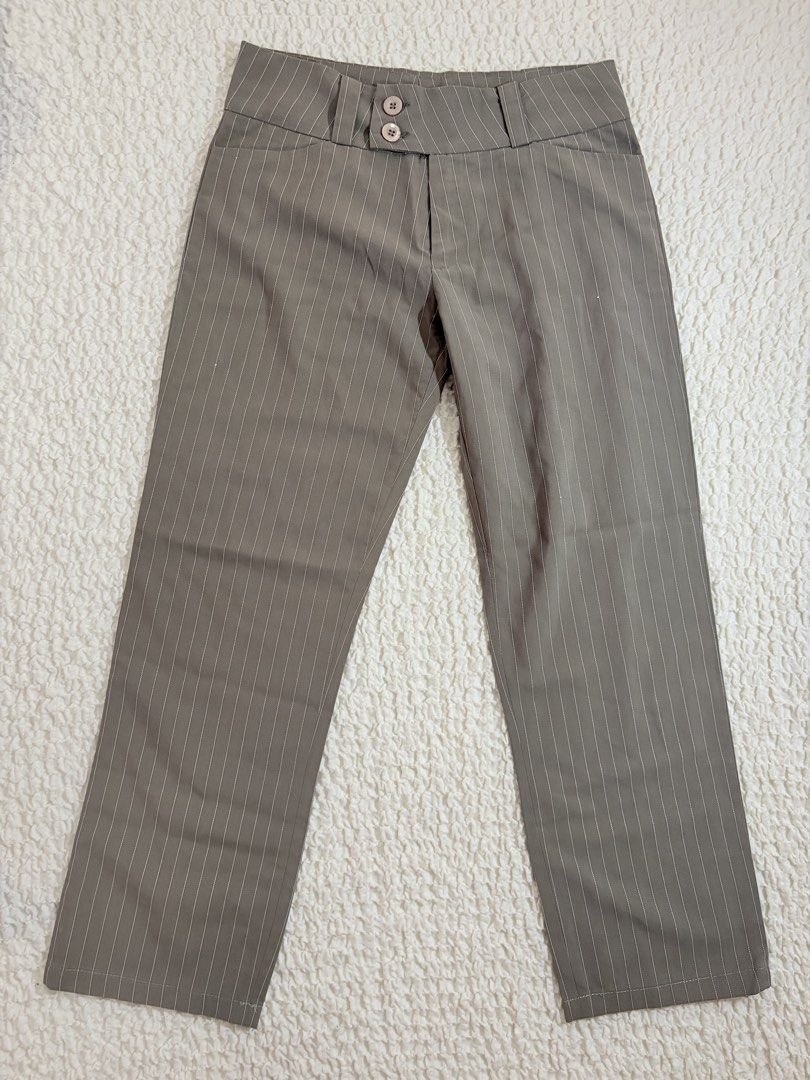stripe low waisted jeans (Category: Jeans) located in Manila. Submitted by belles.clos3t (Listing ID 1464001898, Image 1). Description: reminders!! BEFORE YOU CHECKOUT • All pieces are thrifted & washed. • Minor flaws/signs of wear may be present. • Check photos & measurements before claiming/bidding. • Colors may vary due to lighting. • No cancellations once claimed/won. • Shipping delays are beyond „Belle’s Closet’s control..